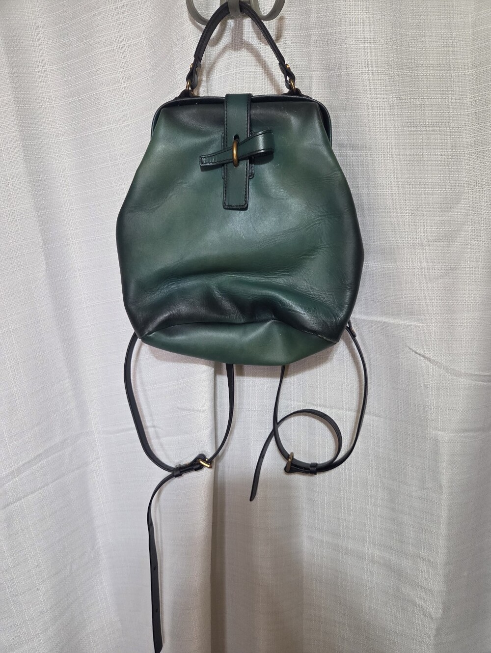 OLD TREND Leather Pamela Backpack